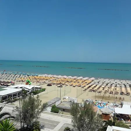 Sea Star Holidays House - Beach 150 M - Private Parking Lejlighed Pescara